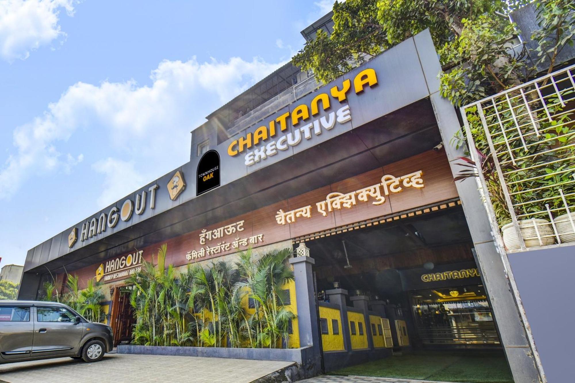 Townhouse Oak Hotel Chaitanya Executive Near Fun Time Multiplex Пюн Екстериор снимка